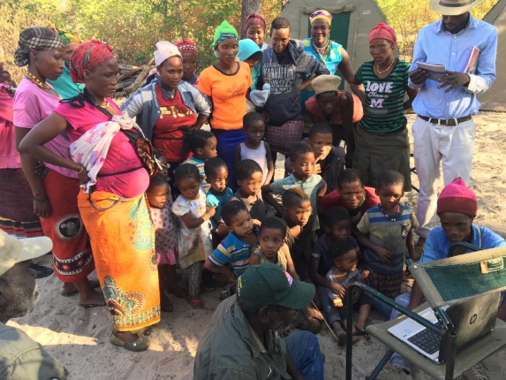 ASRAC Ranger Otto Campion sharing cultural stories with the Oabatsha community within the Tsodilo Hills Enclave in northwest Botswana.